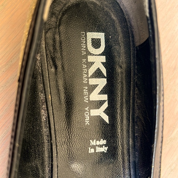 DKNY flats - Picture 4 of 4